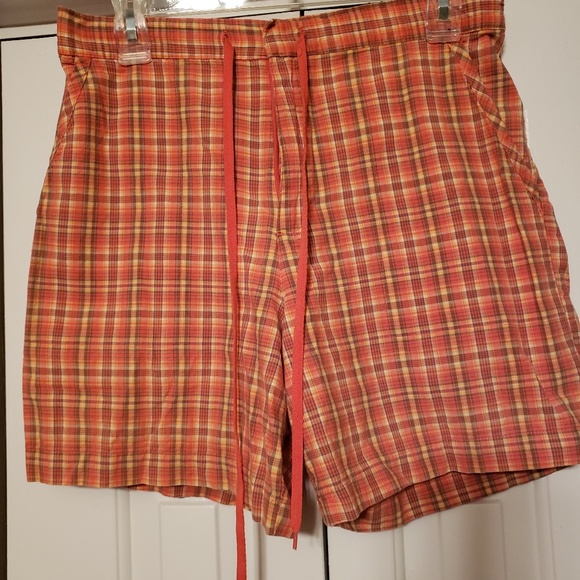 Shorts - Picture 4 of 4